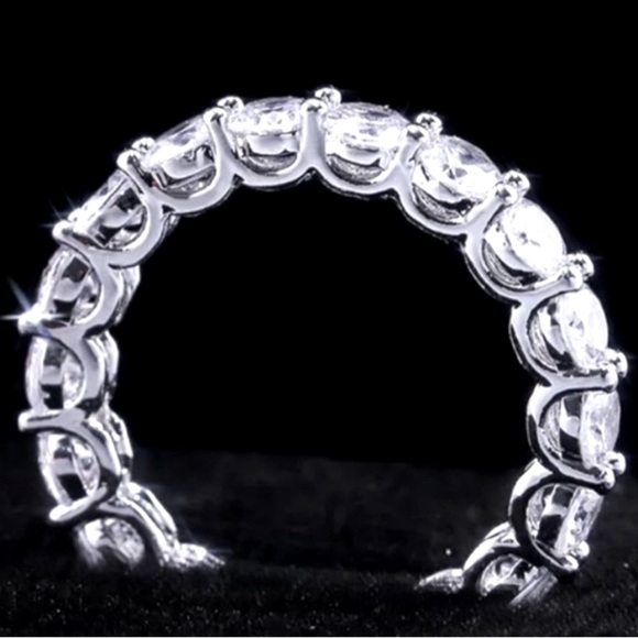 Nwot Simulated diamond ring size 8 sterling silver 925! - Picture 5 of 5